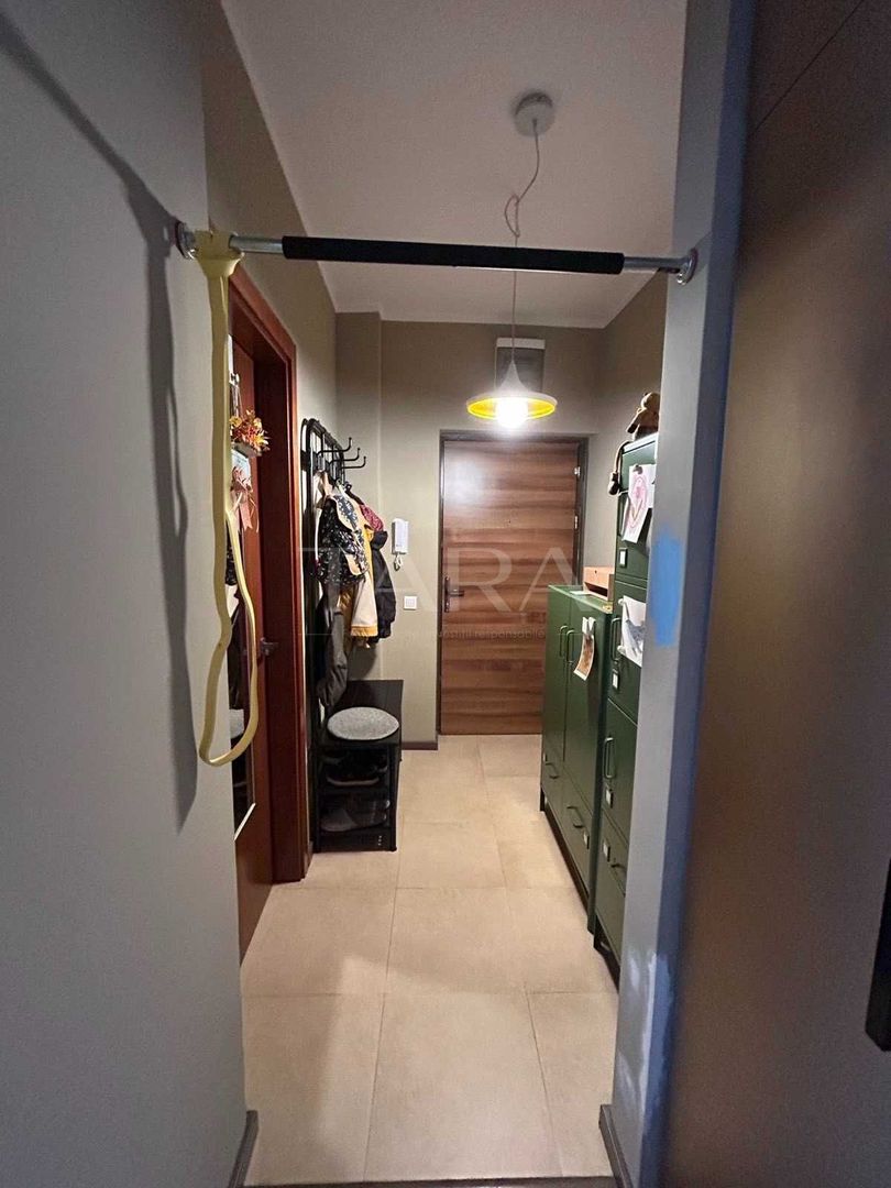 Apartament cu 2 camere, demisol înalt, cu balcon și parcare. - Poză 6