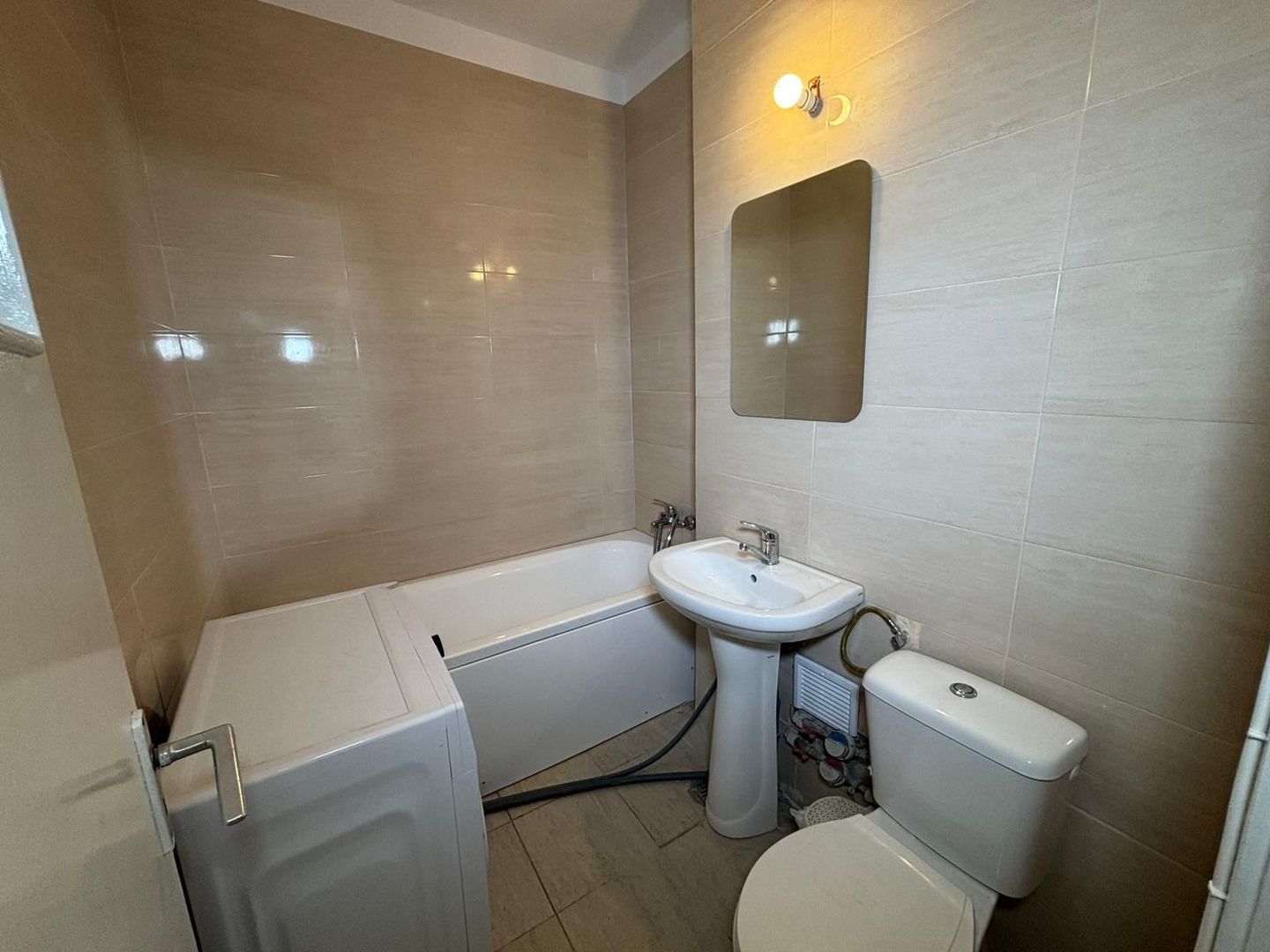 AP. 2 CAMERE 1 MAI, BUCATARIE INCHISA, MOBILAT/UTILAT, COMISION 0% - Poză 7