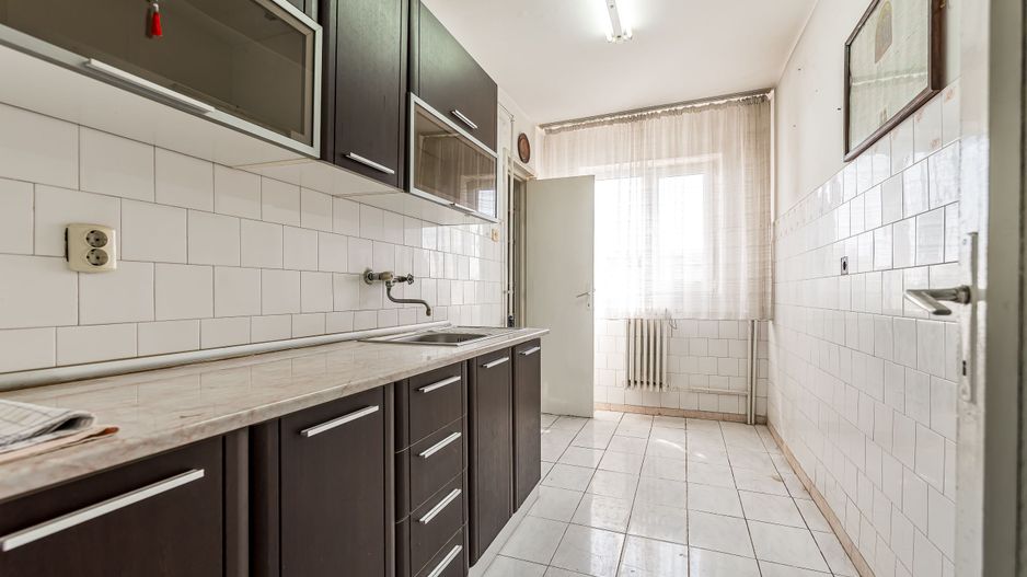 Apartament spatios cu 2 camere decomandat la etajul 3 Comision 0 - Poză 2