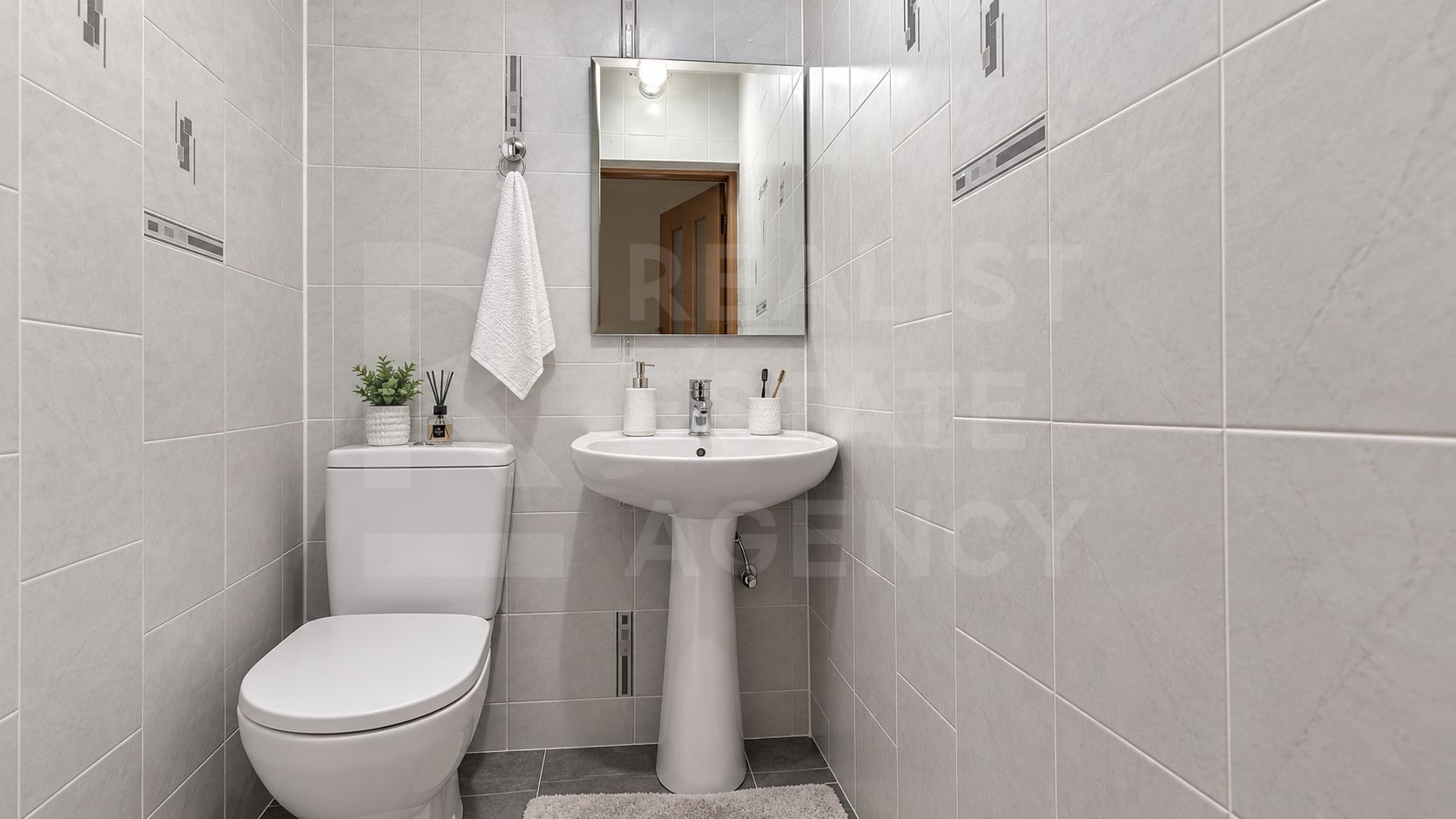 Chirie, casă, 5 camere, Strada Guţu Valentin, Centru - Poză 20