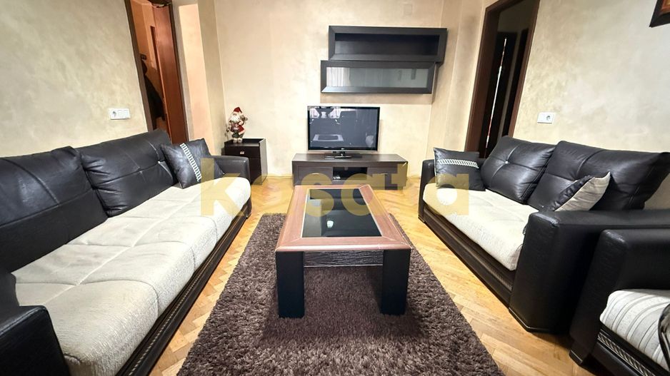 Apartament 3 camere Romană – de închiriat, poziție ultracentrală - Poză 1