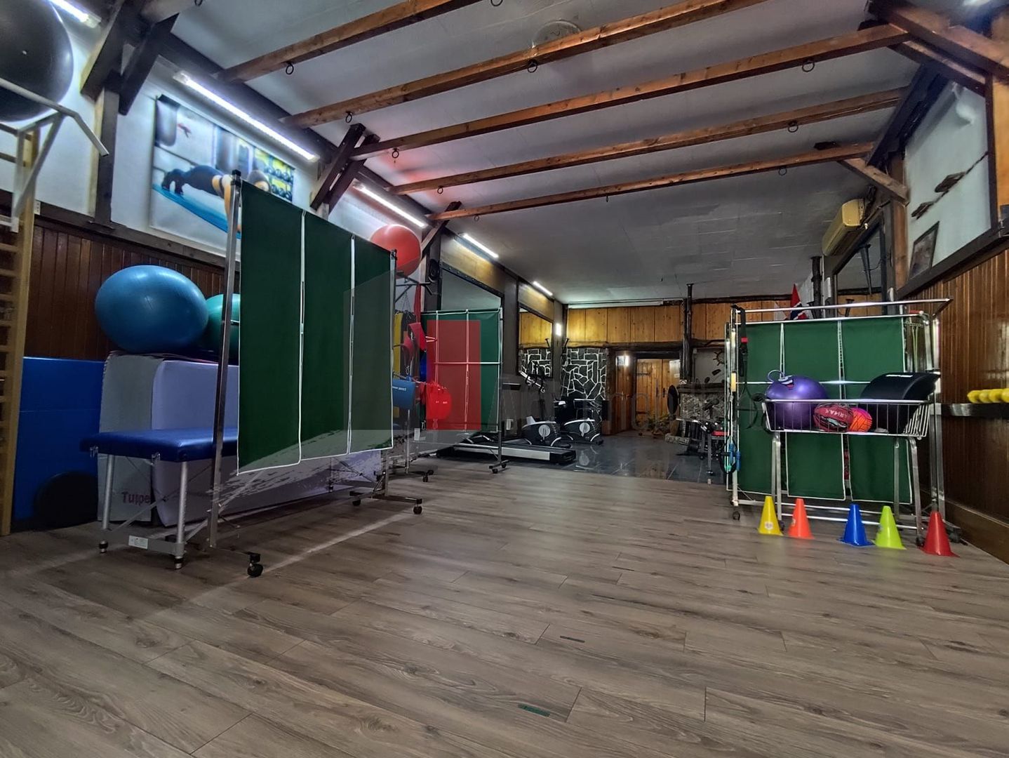 Spatiu comercial de inchiriat in Giulesti (langa stadion, complex comercial) - Poză 3