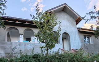 Imobil compus din casa si 1800mp teren in Suburbia Brodoc, judet Vaslui - Poză 8