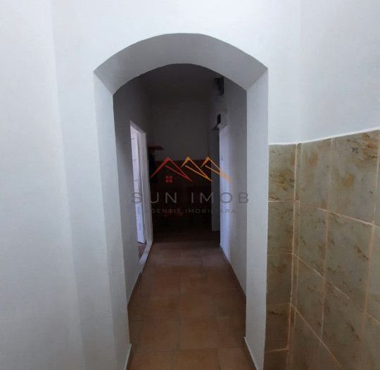 Garsoniera, zona centrala, 40 mp, recent renovata, Campina, Prahova - Poză 6