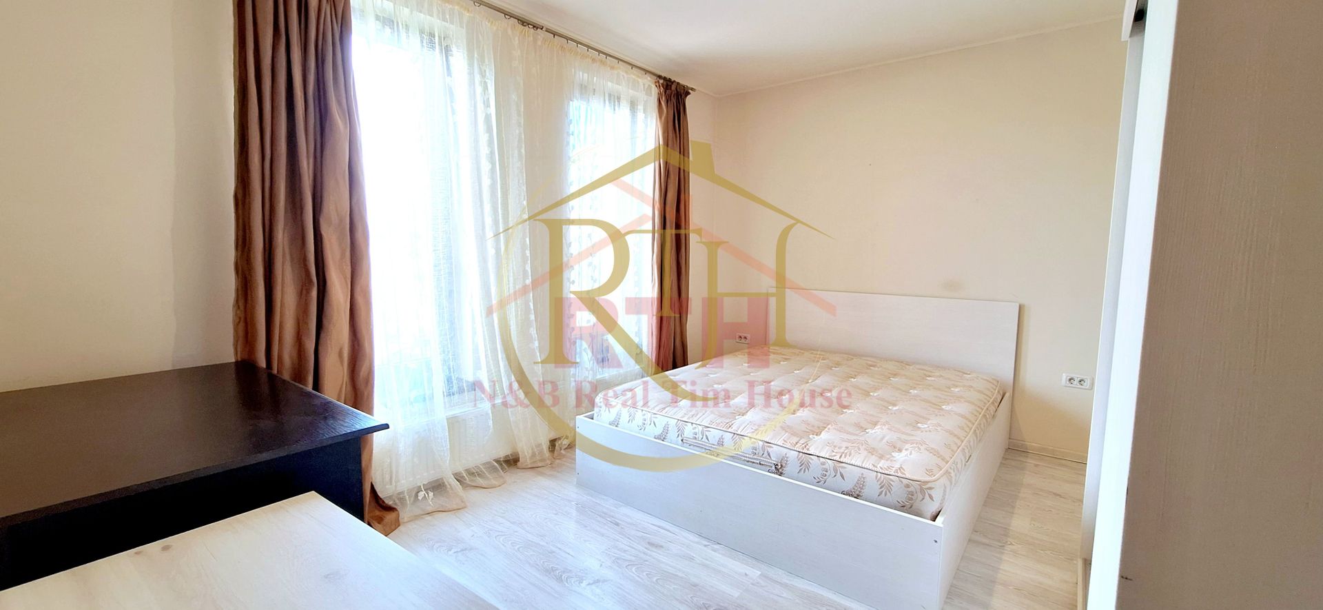 Oferim spre inchiriere casa-duplex cu 4 camere, zona Braytim, pet friendly. - Poză 9