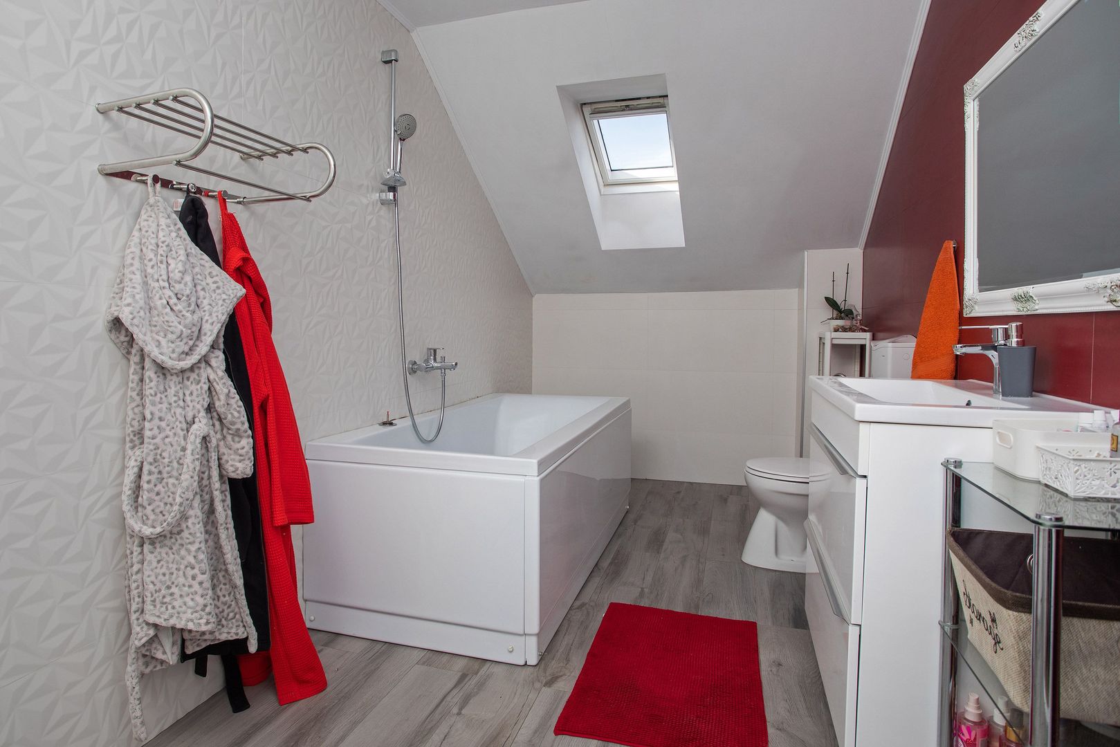 Vilă P+M, Clujului, 190 mp, teren 520 mp, singur în curte. 230 000 E - Poză 39