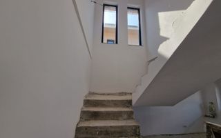 Casă spațioasă de vânzare în Otopeni – confort modern și finisaje premium - Poză 12