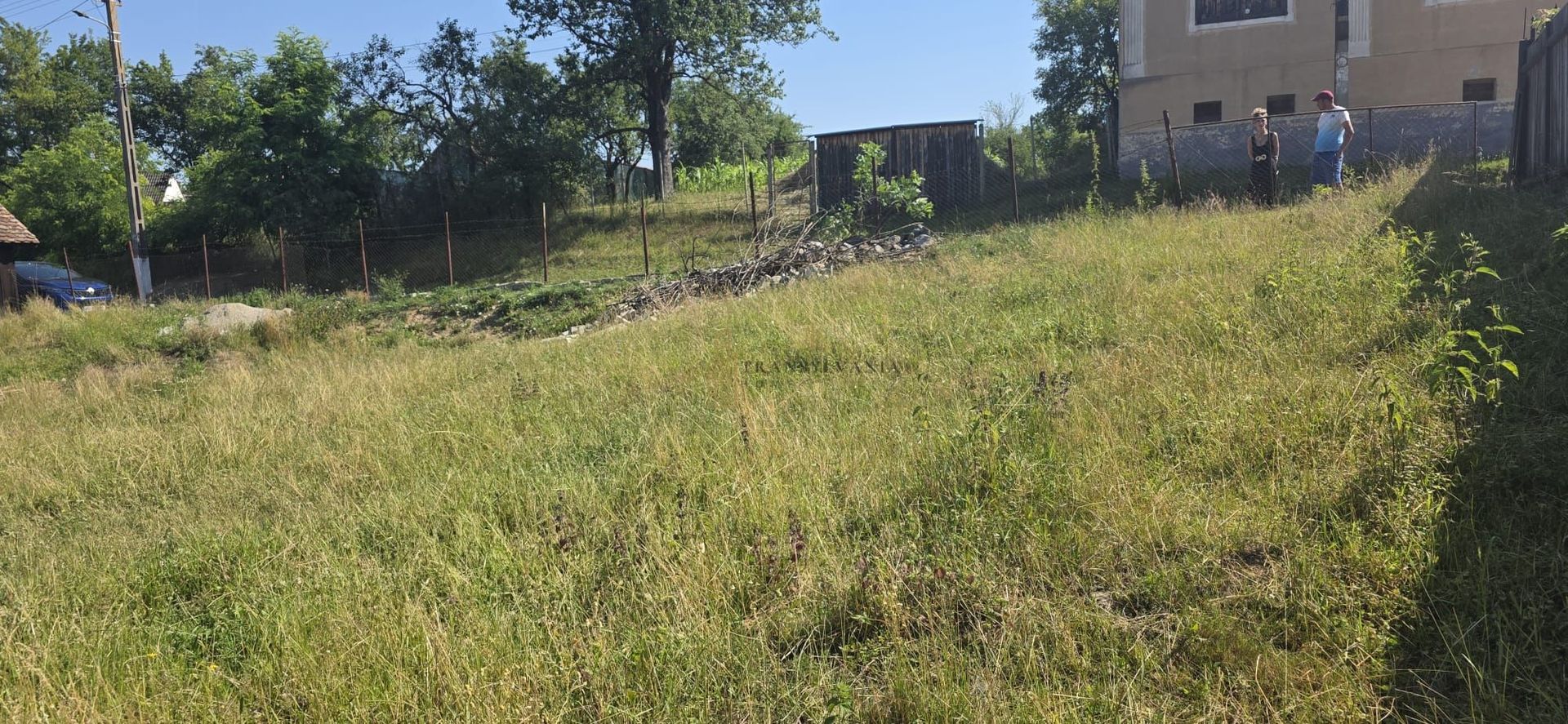 🏡 Teren de vânzare cu deschidere generoasă și acces la râu în Săcel - Poză 1