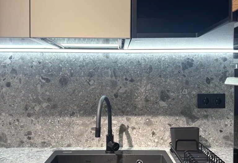 AP. 2 CAMERE TIP STUDIO, CELLINI RESIDENCE, BLOC NOU, MOBILAT MODERN - Poză 6