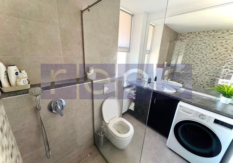 VANZARE APARTAMENT 2 CAMERE 42MP PIATA LAHOVARI PIATA ROMANA RENOVAT MODERN - Poză 12