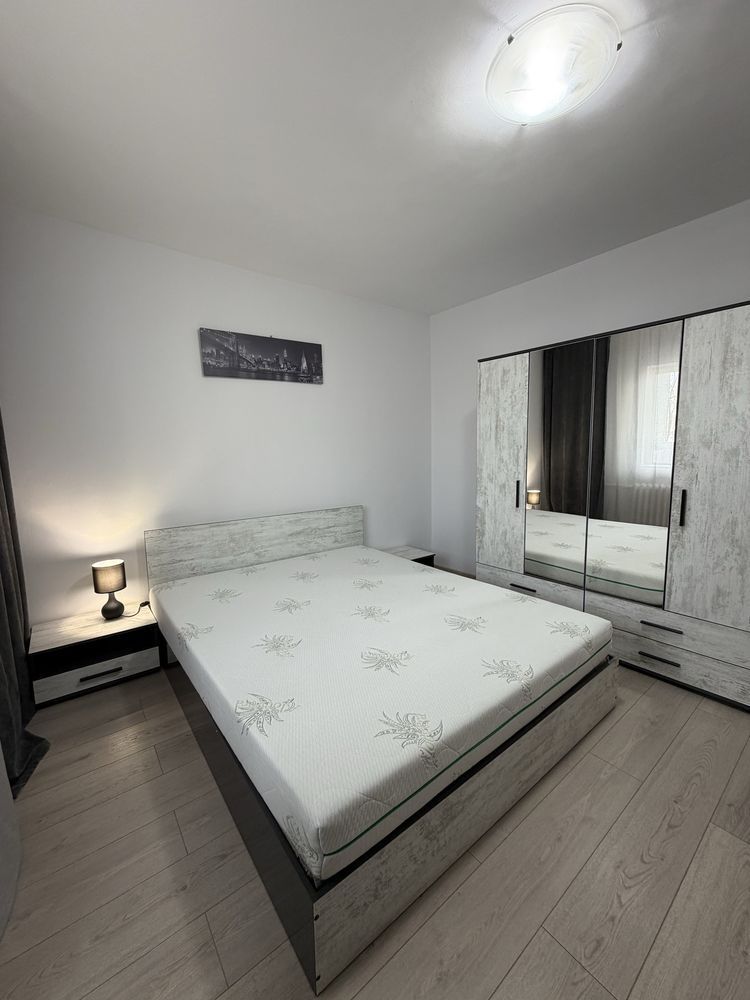 Închiriez apartament 3 camere modern, Nerva Traian -Piata Unirii - Poză 5