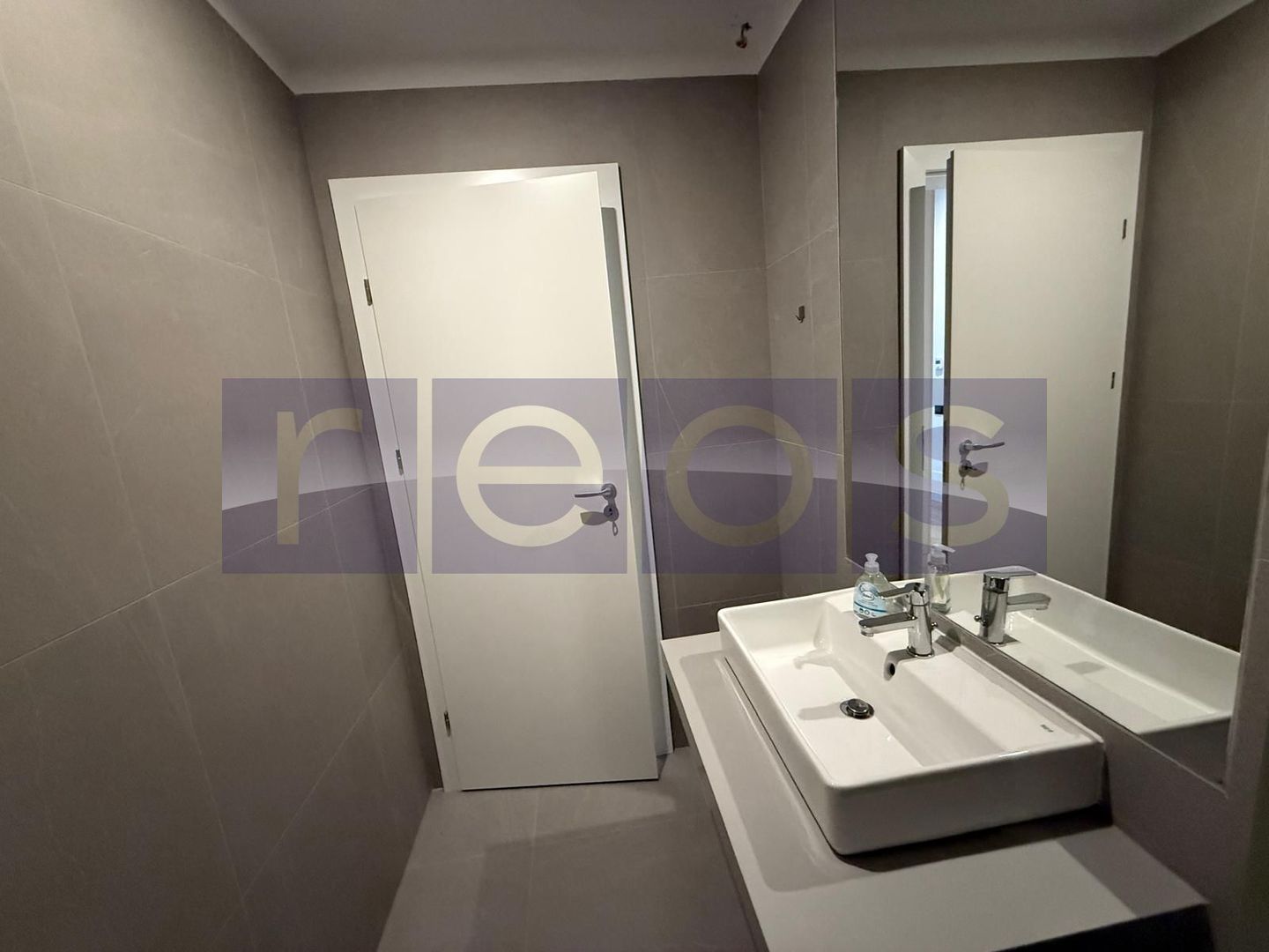 INCHIRIERE 4 CAMERE | ONE NORTH LOFT | MOBILAT SI UTILAT LUX | LOC PARCARE | - Poză 37