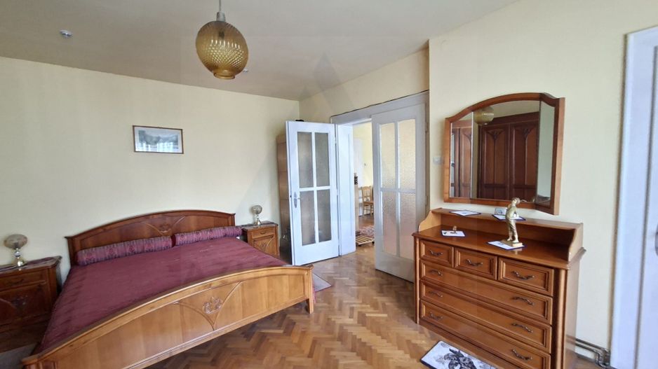 Apartament 4 camere 110 mp utili cu teren aferent si 2 bai Central - Poză 10