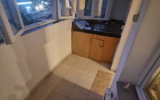Apartament cu 3 camere in zona Crangasi - Poză 5