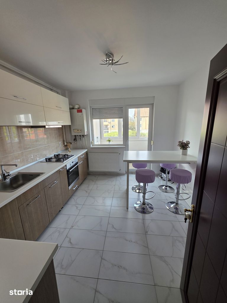 Apartament 2 camere, decomandat, Cetate, Kaufland - Poză 2