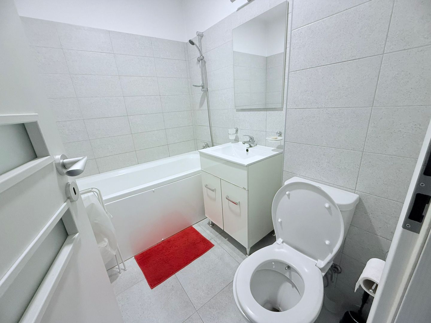 SUPER OFERTA! GARSONIERA MODERNA ULTRACENTRAL FAVORIT DRUMUL TABEREI METROU - Poză 2