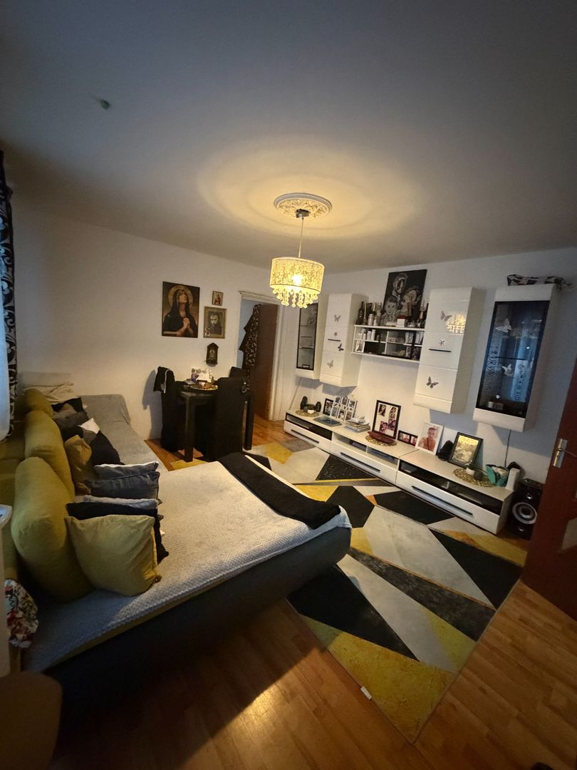 Apartament 3 Camere, Dristor- Metrou - Poză 1