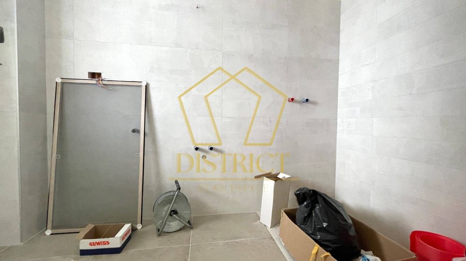 Casa despărțită prin garaj cu 5 camere | Giroc - Poză 13