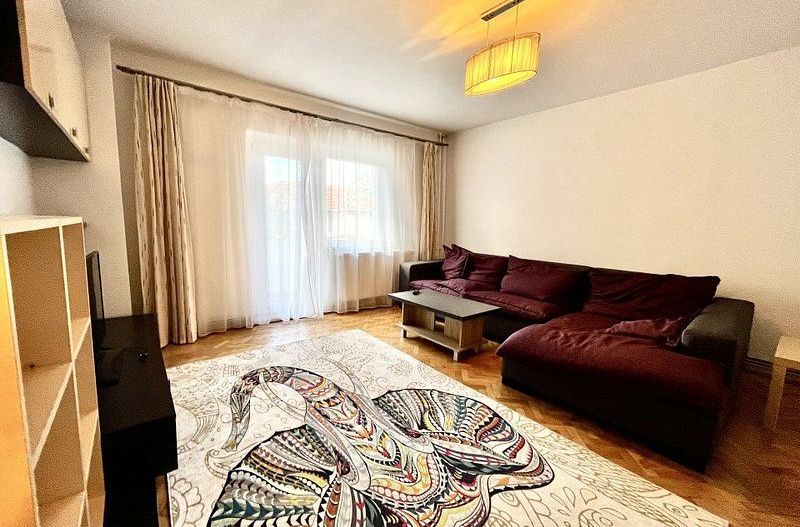 Un apartament spațios cu 3 camere, et. 1, in zona Girocului - Vladeasa - Poză 2