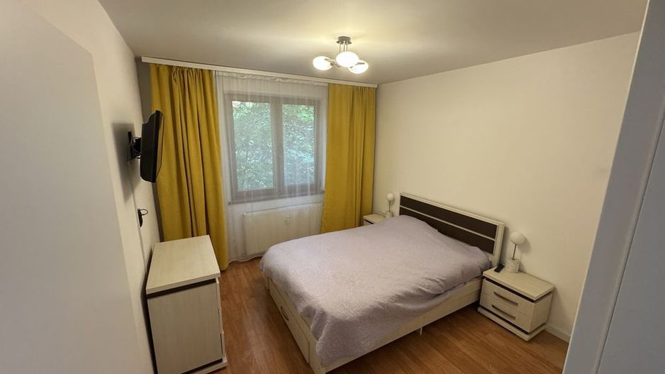 De Închiriat: Apartament 3 Camere la Metrou Brâncoveanu - Poză 7