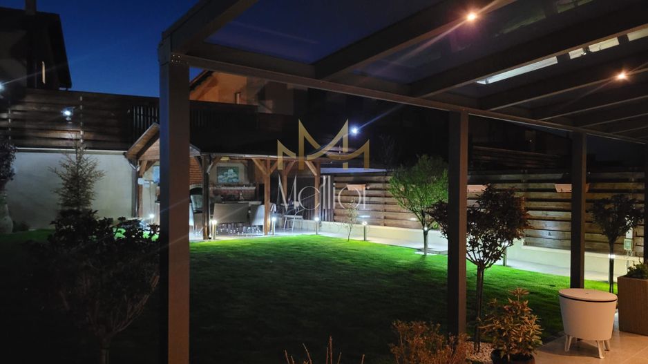 Casă spațioasă de vânzare în Gheorgheni – vedere spre parc - Poză 17