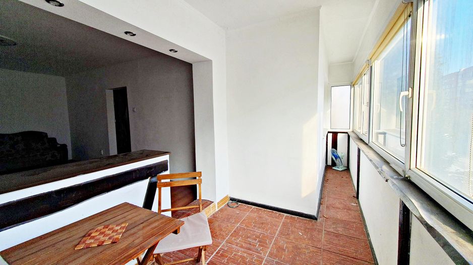 Central-Toamnei, 2 camere, 2 băi, etaj 1, mobilat. - Poză 1