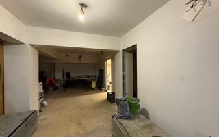 Spatiu de 450 m2 Piata Cipariu, ideal depozit curierat, arhivare, etc - Poză 9