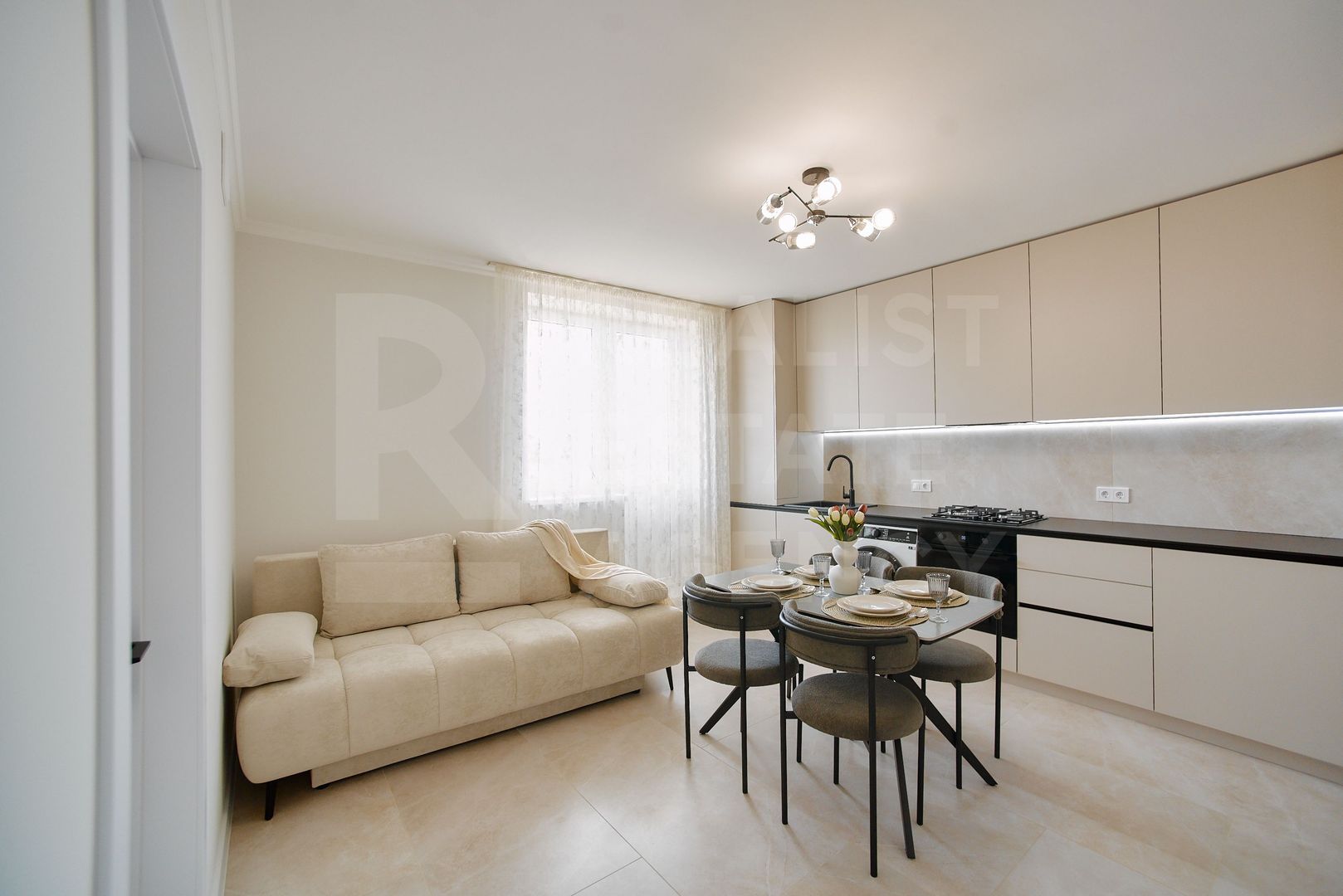 Vânzare, apartament, 2 camere , str. Voluntarilor, Ciocana - Poză 1