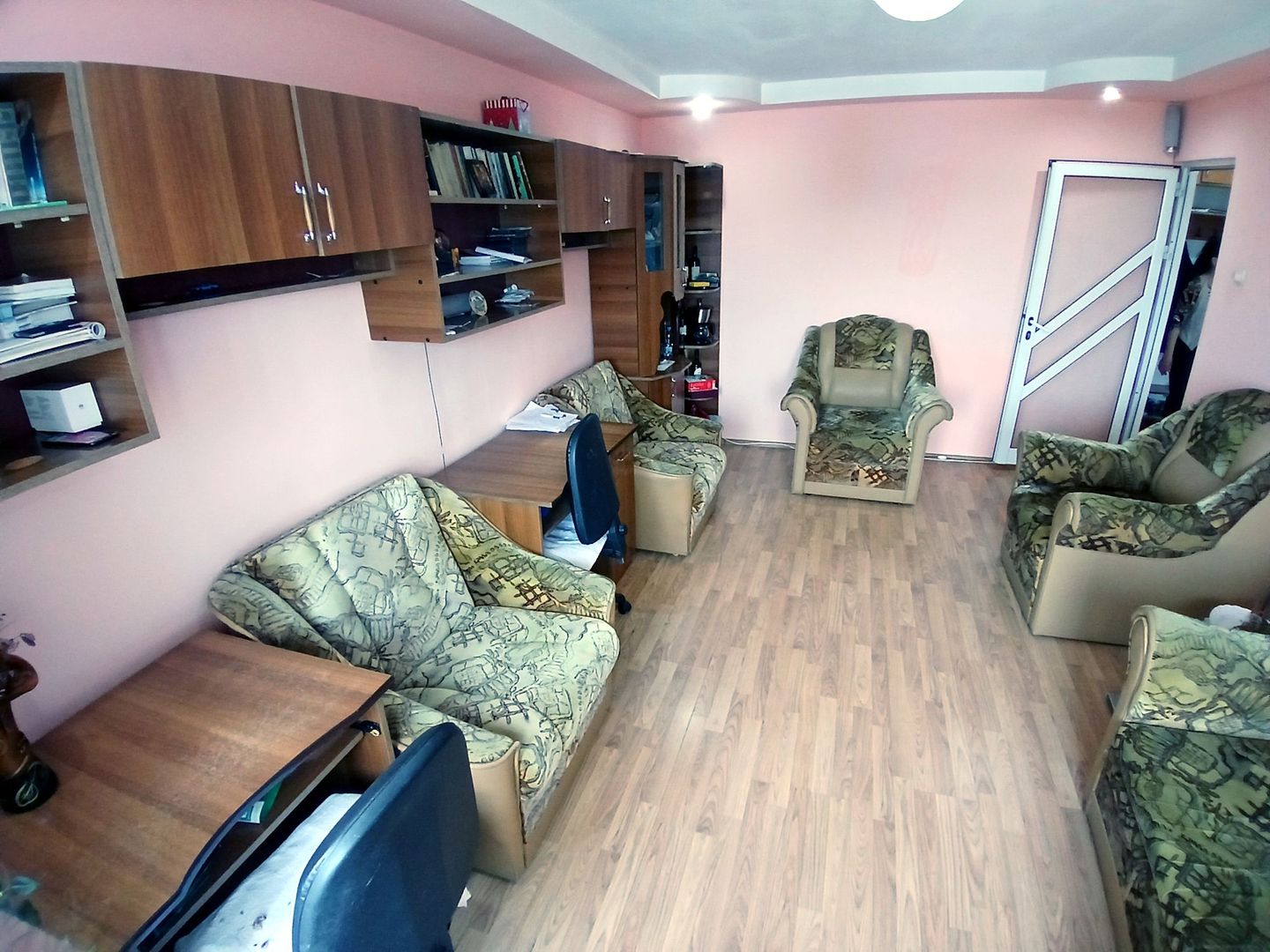 Apartament cu 2 camere, 53 mp, etaj 3 – priveliște deosebită - Poză 1