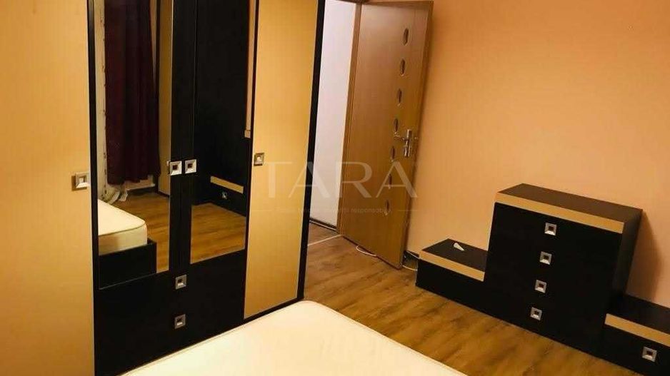Apartament cu 3 camere, parcare cu CF, balcon 10 mp, zona Eroilor. - Poză 5