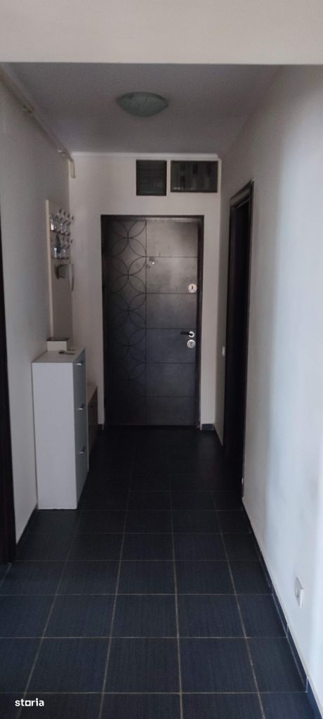 Inchiriez apartament 3 camere,piscina,foisor,vedere padure - Poză 2