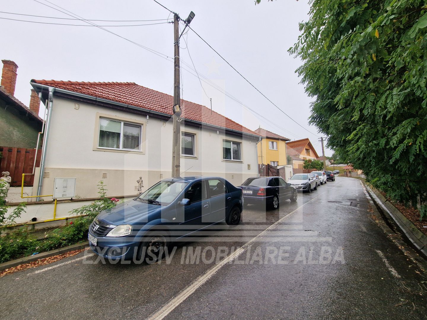 Casa de vanzare cu 2000mp de teren in Ciugud - Poză 12