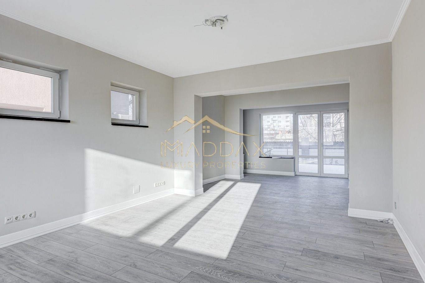 Vila ***400mp*** + Curte Proprie // zona Aviației - Poză 1