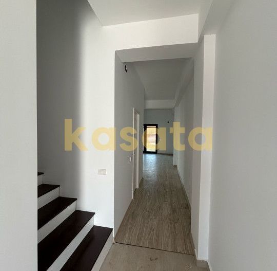 Super pret I Casa tip duplex P+1 I 4 camere I 3 bai I Balotesti - Poză 7