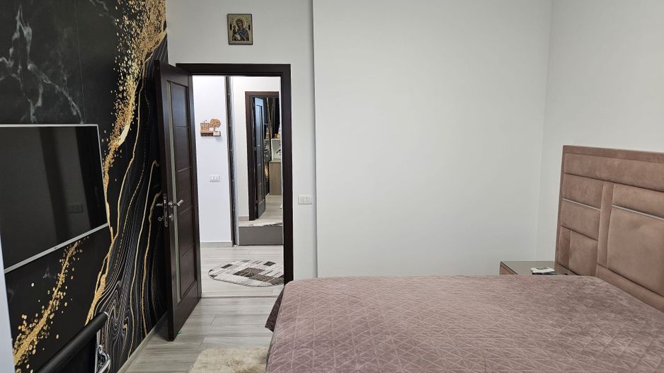 AP. 2 CAMERE APARATORII PATRIEI, CENTRALA, PARCARE, METROU 15 MINUTE - Poză 2