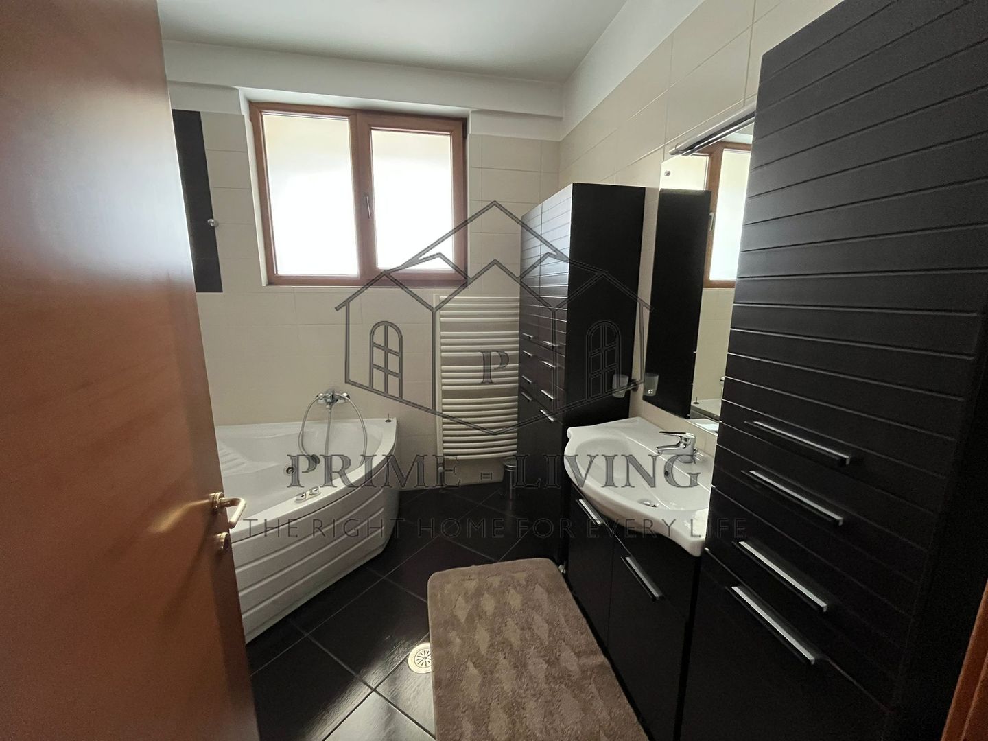 APARTAMENT  SUPERB CU 4 CAMERE LA INCHIRIERE LANGA PARCUL HERATSRAU - Poză 8