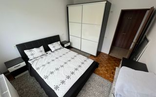 3 camere mobilat modern Piata Abator parcare proprie - Poză 1