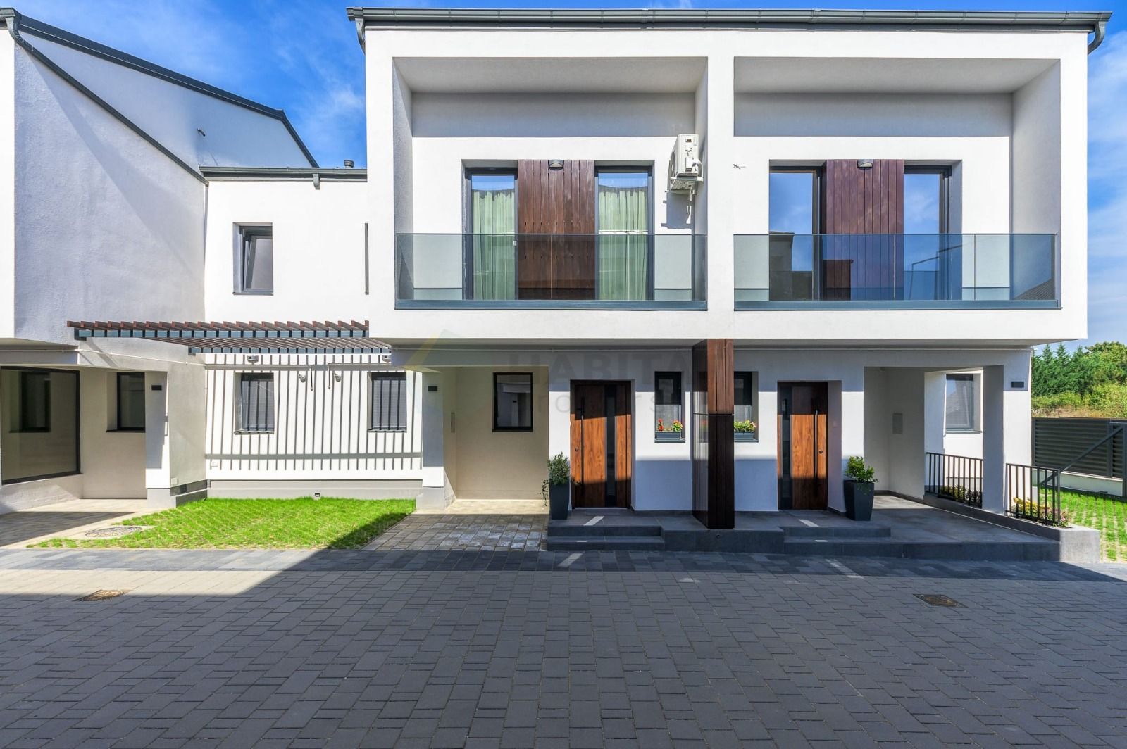 Apartament cu gradina proprie, doua locuri de parcare, gata de mutat - Poză 3