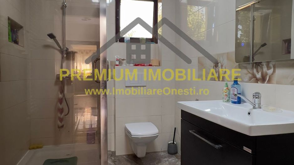 Vilă P+M cu teren de 4.200 mp + Garaj - Onești - Poză 14