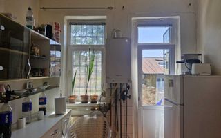 Vand apartament in vila 4 camere - Poză 4