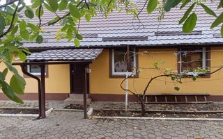 Casă spațioasă cu 4 camere , curte și teren generos în Mașloc - Poză 5