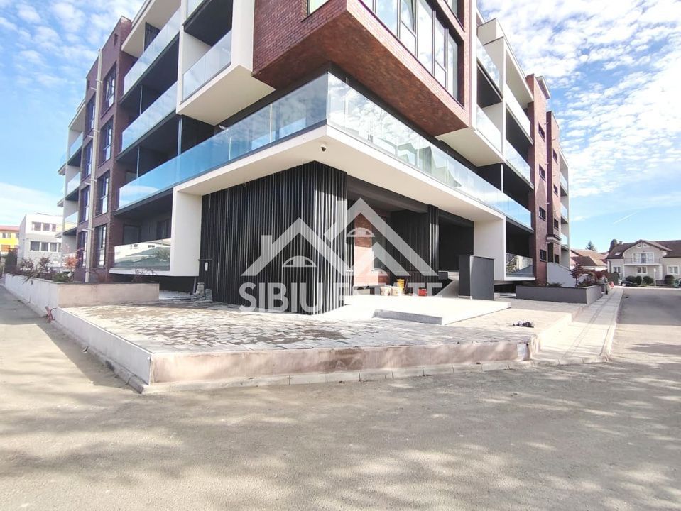 Apartament 3 camere, 2 bai Sibiu central Imobil Top lift garaj boxa - Poză 15
