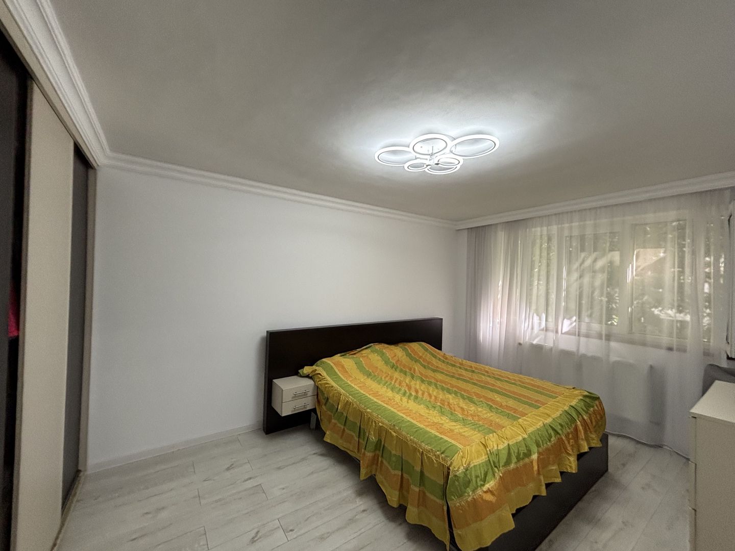 Apartament 3 camere Ozana – etaj 1, parcare inclusă, pet friendly, semi-mobilat - Poză 10