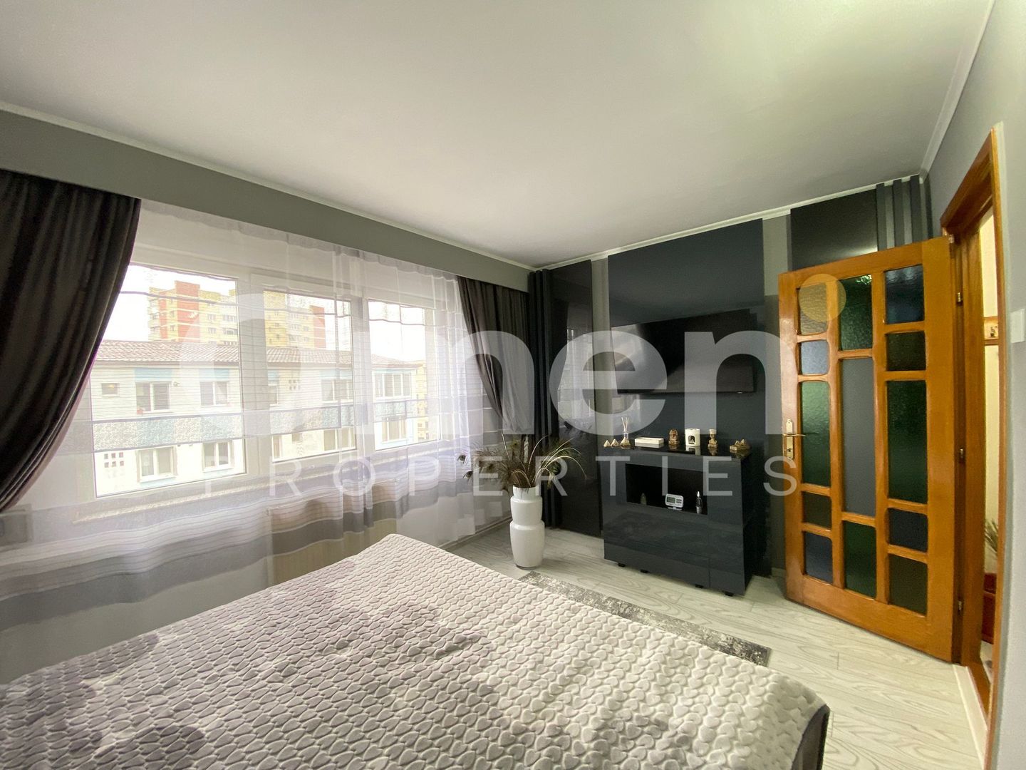 Apartament cu 3 camere, finisat modern, zona bulevardului Bucuresti - Poză 2