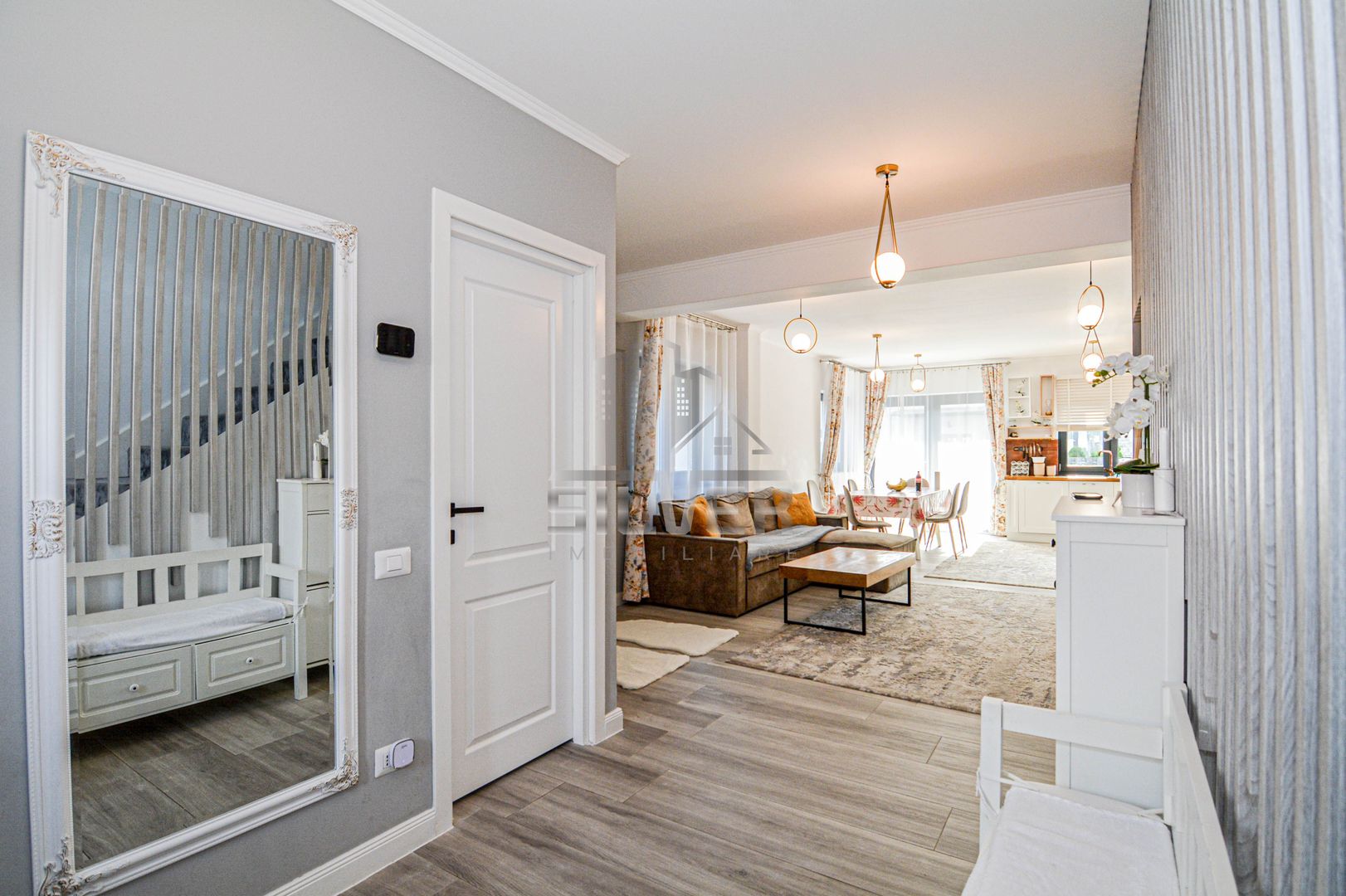 Casa de tip duplex finisata mobilata in Floresti zona Florilor - Poză 9