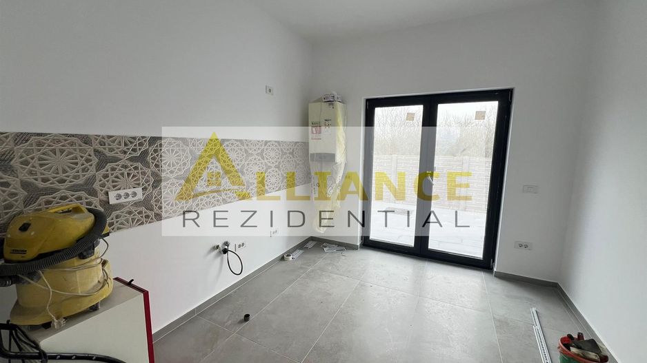 Casa parter -3 camere- Incalzire in pardoseala - Comuna Berceni - Poză 7