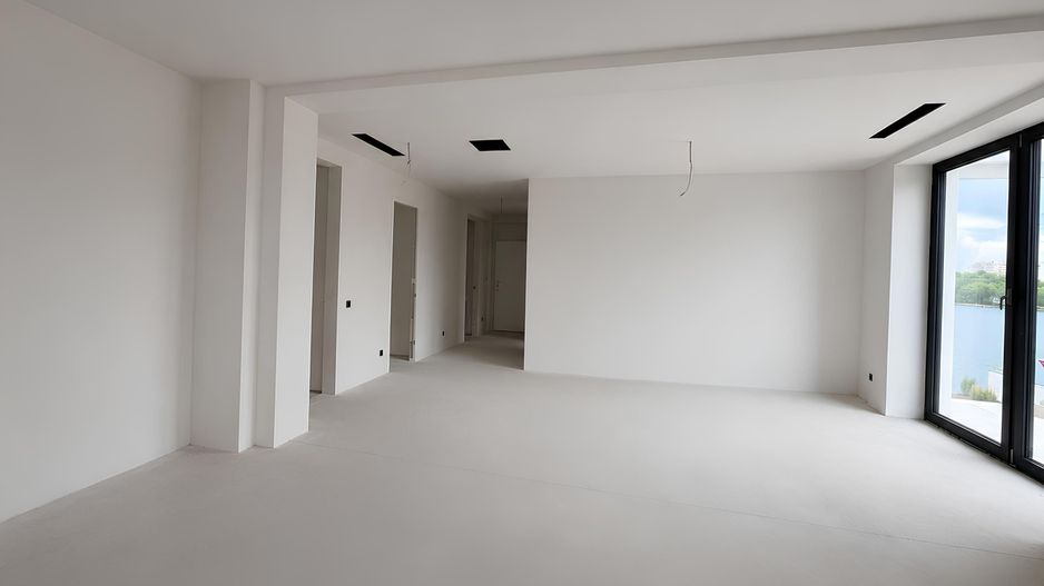 Apartament 3 camere cu gradina privata si vedere spre lac - Poză 16