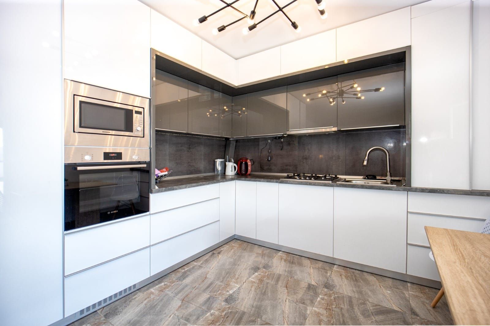 Apartament deosebit cu terasă panoramică – Sanpetru, Str. Sfinții Constantin - Poză 3