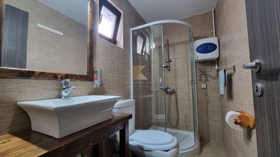 Complex turistic și proprietate deosebită de vânzare în Valea Dobârlău - Poză 20