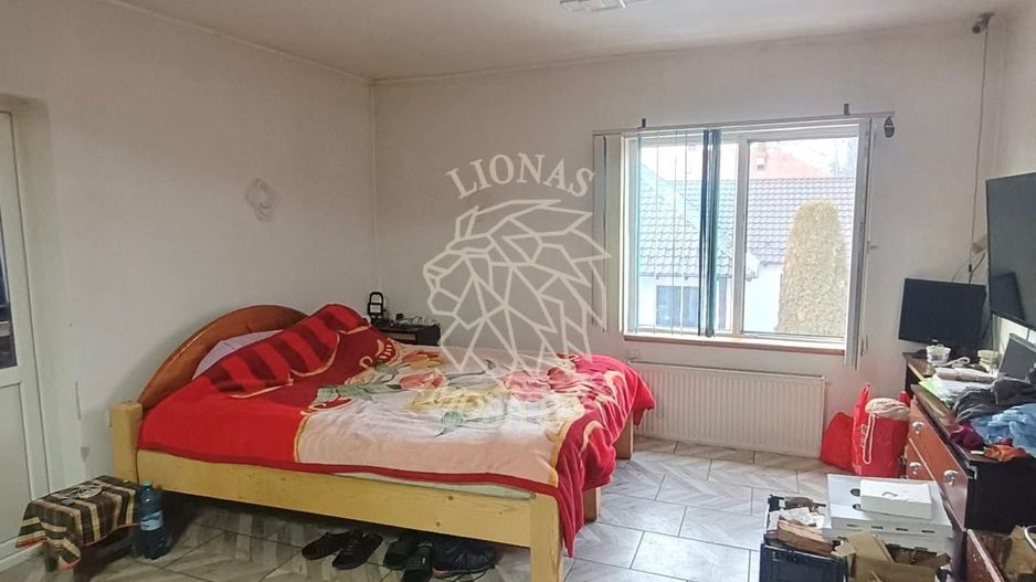 OPORTUNITATE INVESTITIE! Casa cu 2 apartamente- Zona Eroilor - Poză 3